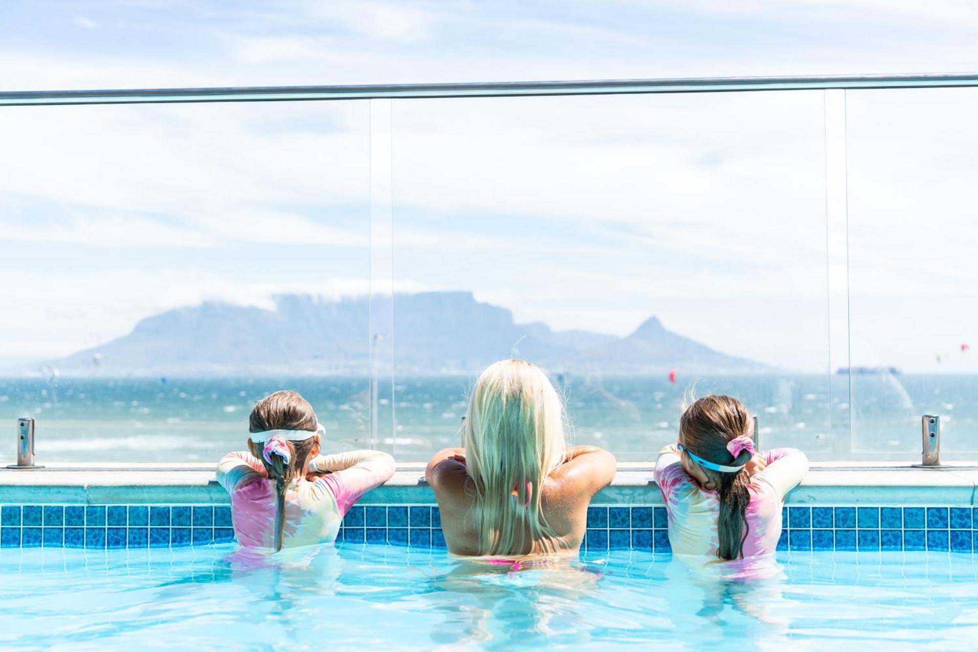 Blaauwberg Beach Hotel Bloubergstrand Exteriér fotografie